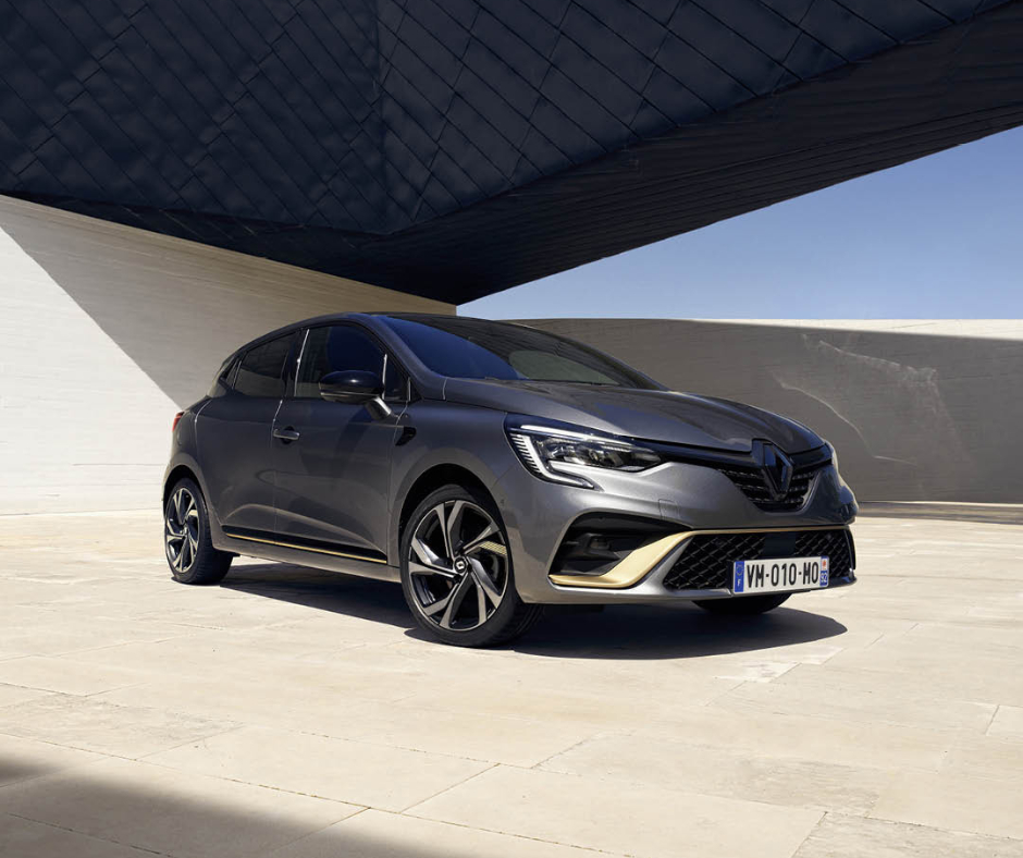 Renault clio evolution E-Tech full Hybrid 145